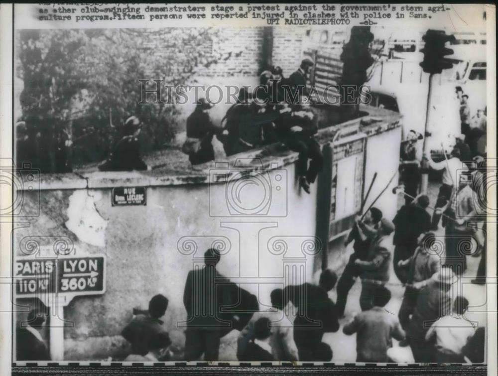 1960 Press Photo Protest in France with workers - nec29974 - Historic Images