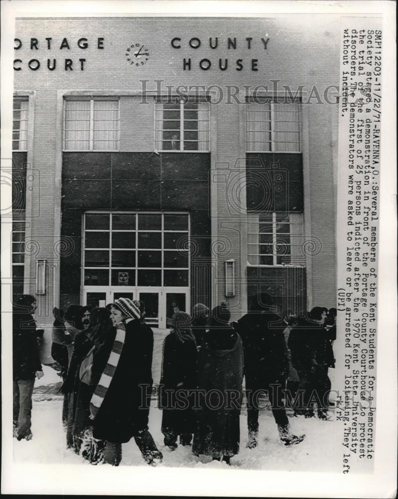 1971 Press Photo Ravenna, Ohio Kent students for Democratic Society protest - Historic Images