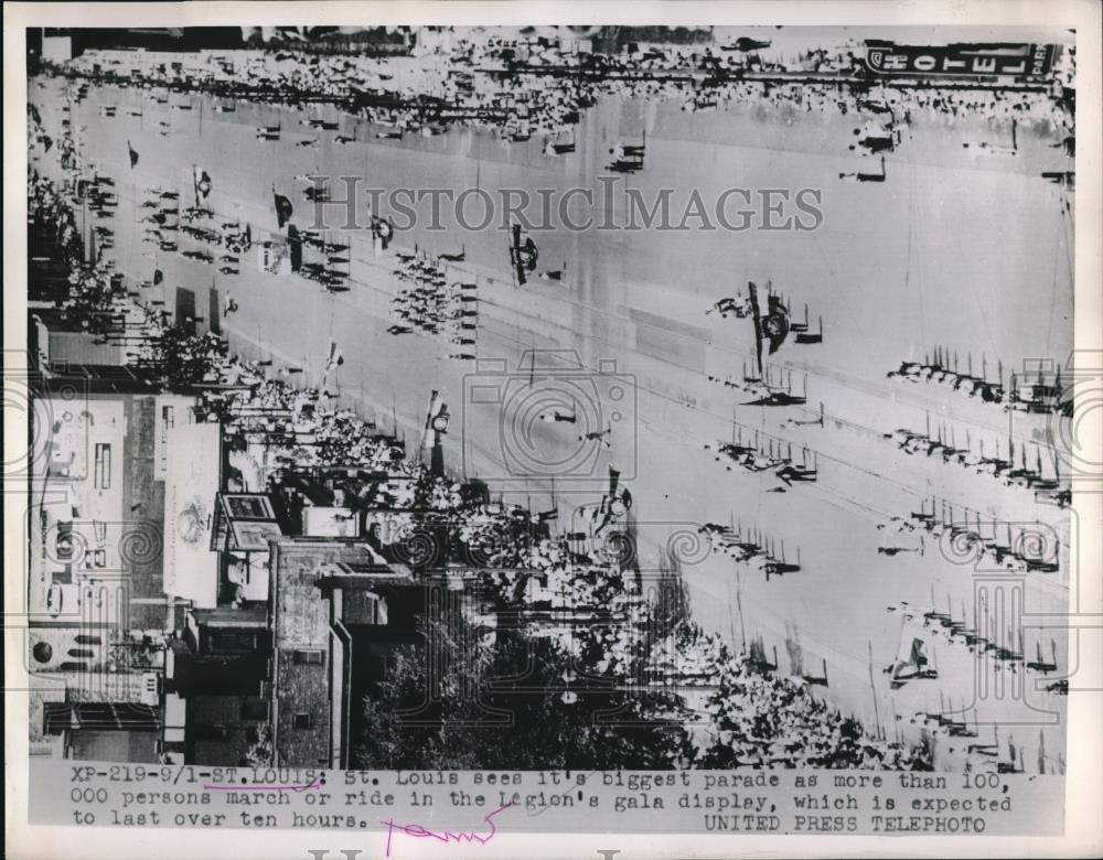 1953 Press Photo St Louis Parade in the Legions gala display to last ten hours - Historic Images