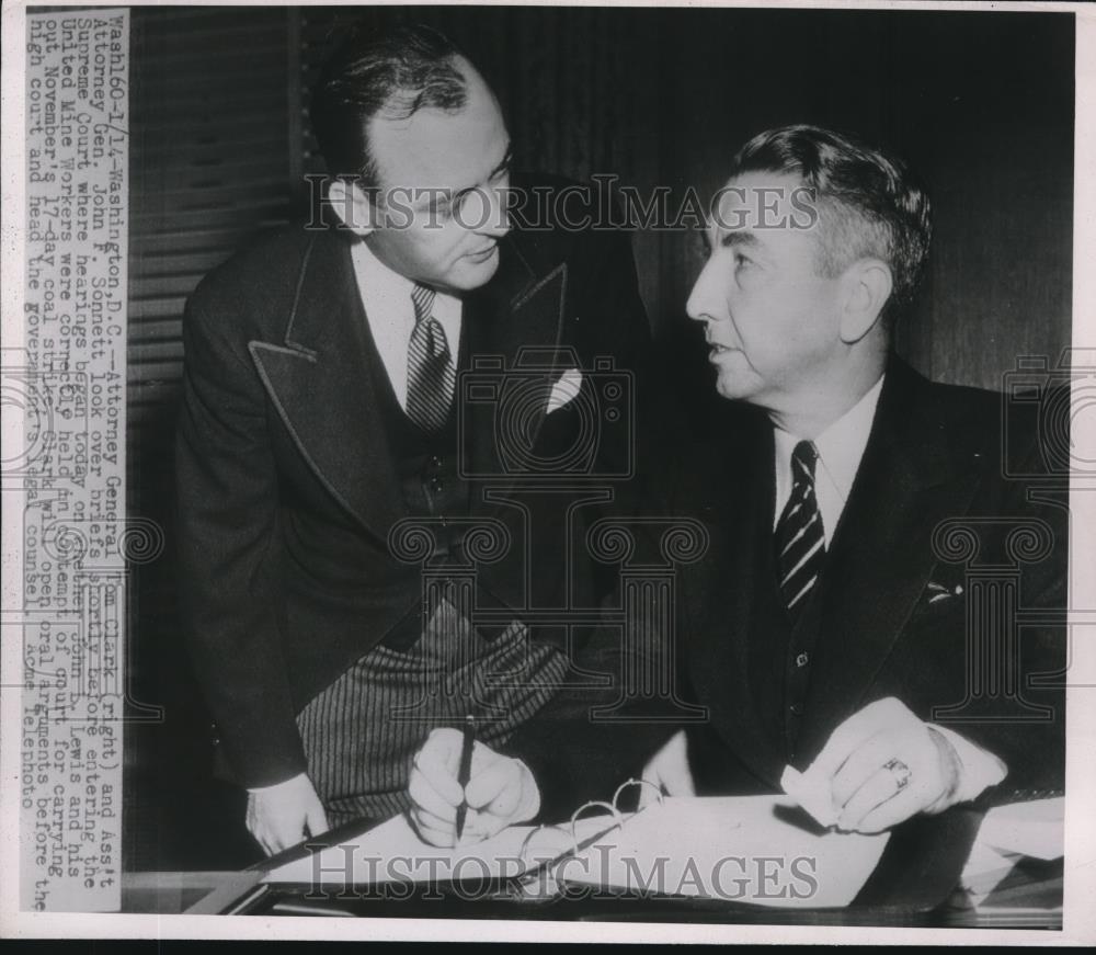 1947 Press Photo Atty General Tom Clark &amp; Asst Atty General John F Sonnet - Historic Images