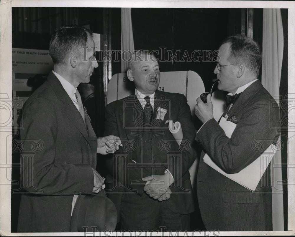 1937 Press Photo Meeting of the American Academy of Pediatric at Waldorf Hotel. - Historic Images