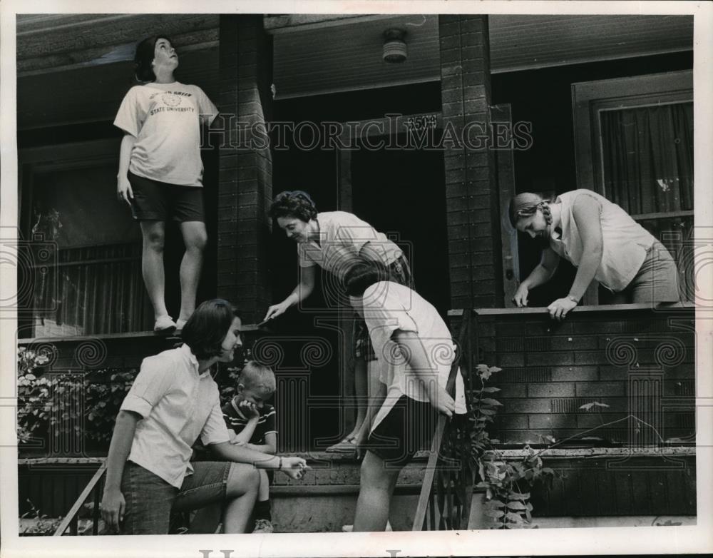 1966 Press Photo Fultmrood baptist church Lynda Solt, Mrs. Leonard Solt, Patrici - Historic Images