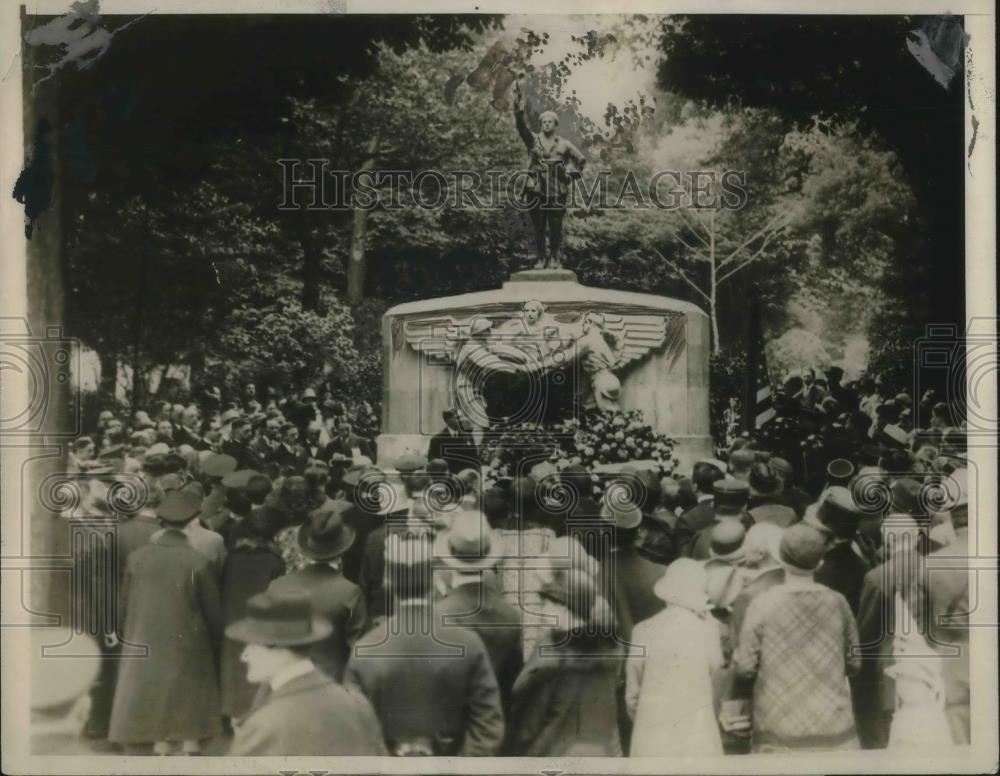 1926 Press Photo Fourth of July Ceremony for US poet Allan Seegar in France - Historic Images