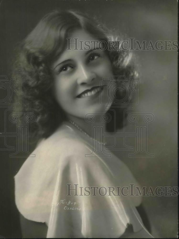 1931 Press Photo Madelon Sivyer, Violinist from Oakland, CA - Historic Images