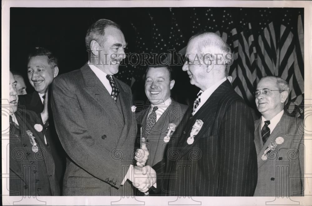 1940 Press Photo Dean Acheson greeted with handshake by Phillip Murray - Historic Images