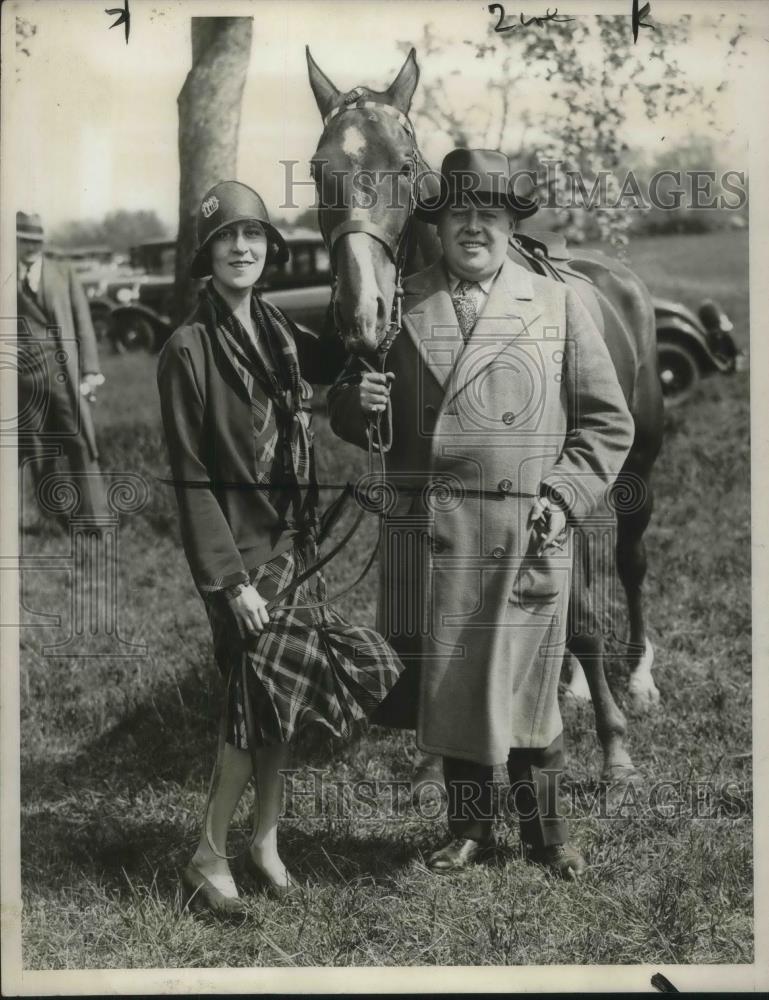 1929 Press Photo Mr. and Mrs. Robert T. Stono at the Port Chester Horse Show. - Historic Images