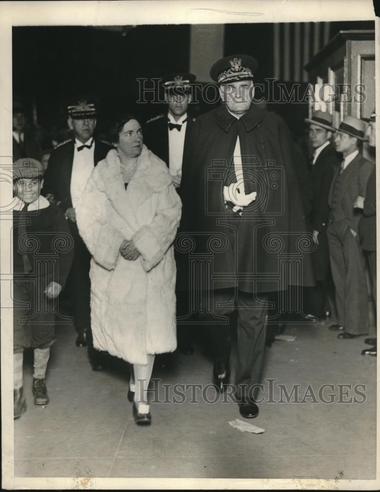 1930 Press Photo Mrs. H.K. Naylor, Brig. Gen. Hanson B. Ely HOrse Show - Historic Images