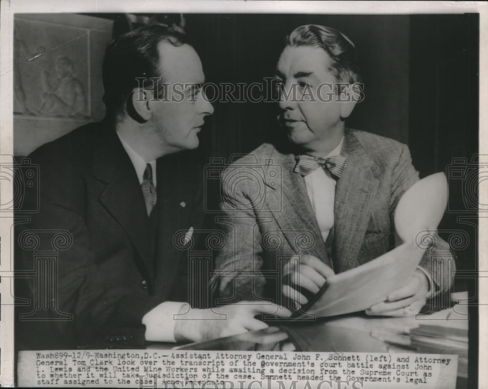 1946 Press Photo Asst Attorney General John F Schnett and Attorney Tom Clark - Historic Images