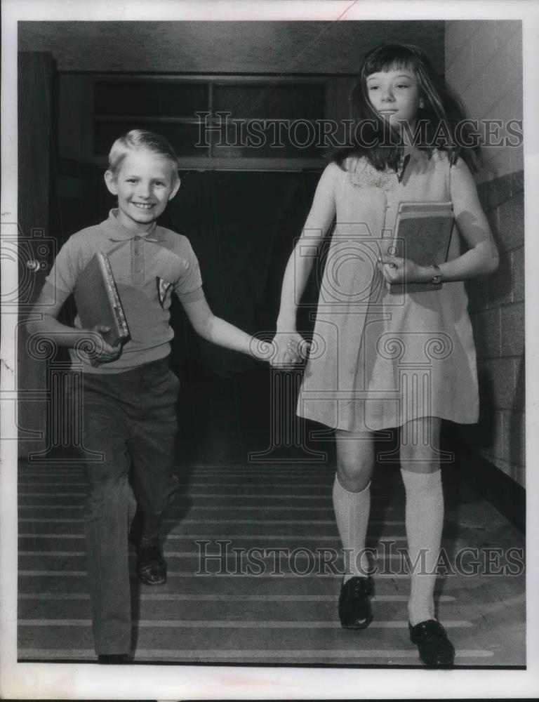 Press Photo Neal Tennant at Age 9 and Joyce Broyles at Age 11 - nec37706 - Historic Images