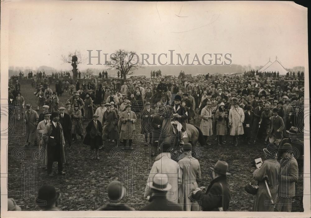 1928 Press Photo Prince Of Wales Wins Welsh Guards Race Duke Of Beaufort Hunt - Historic Images