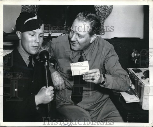 1941 Press Photo British Naval Cadets offered by Safety Razor Firm to have their - Historic Images