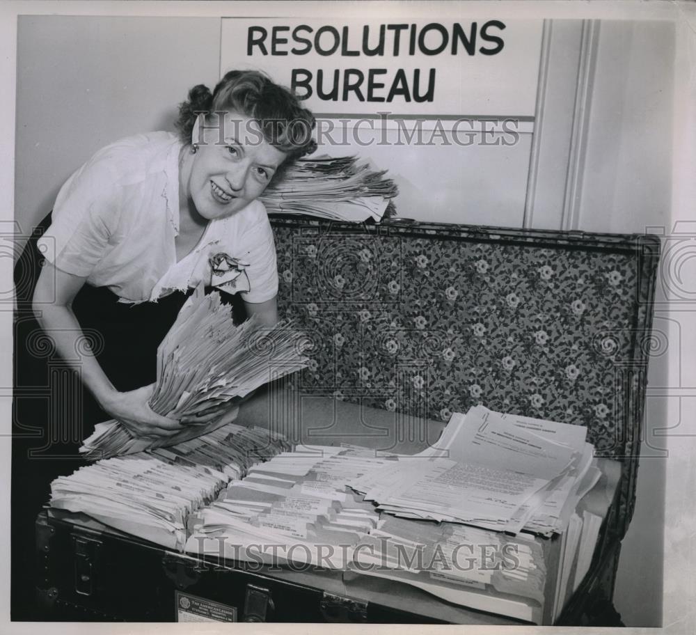 1944 Press Photo American Legion prepares at convention headquarters. Chicago - Historic Images
