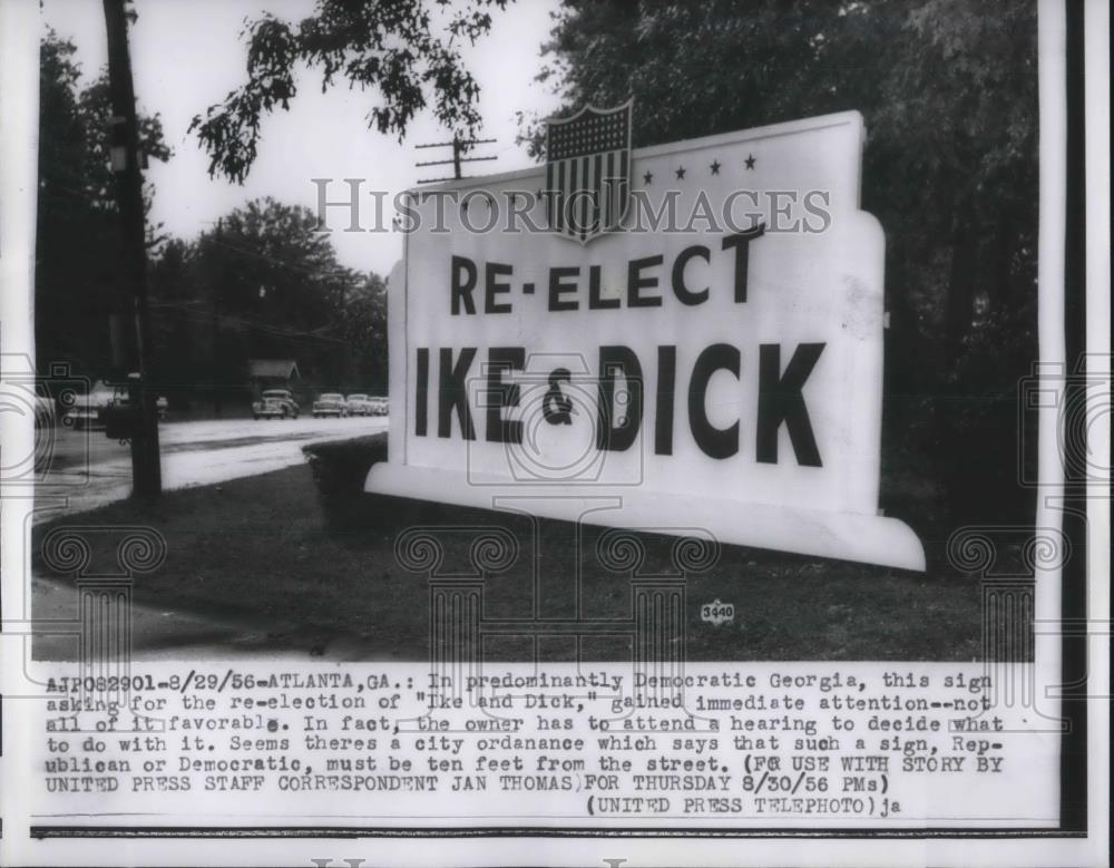 1956 Press Photo Sign "Re-elect Ike & Dick" Near A Street In Atlanta, GA - Historic Images