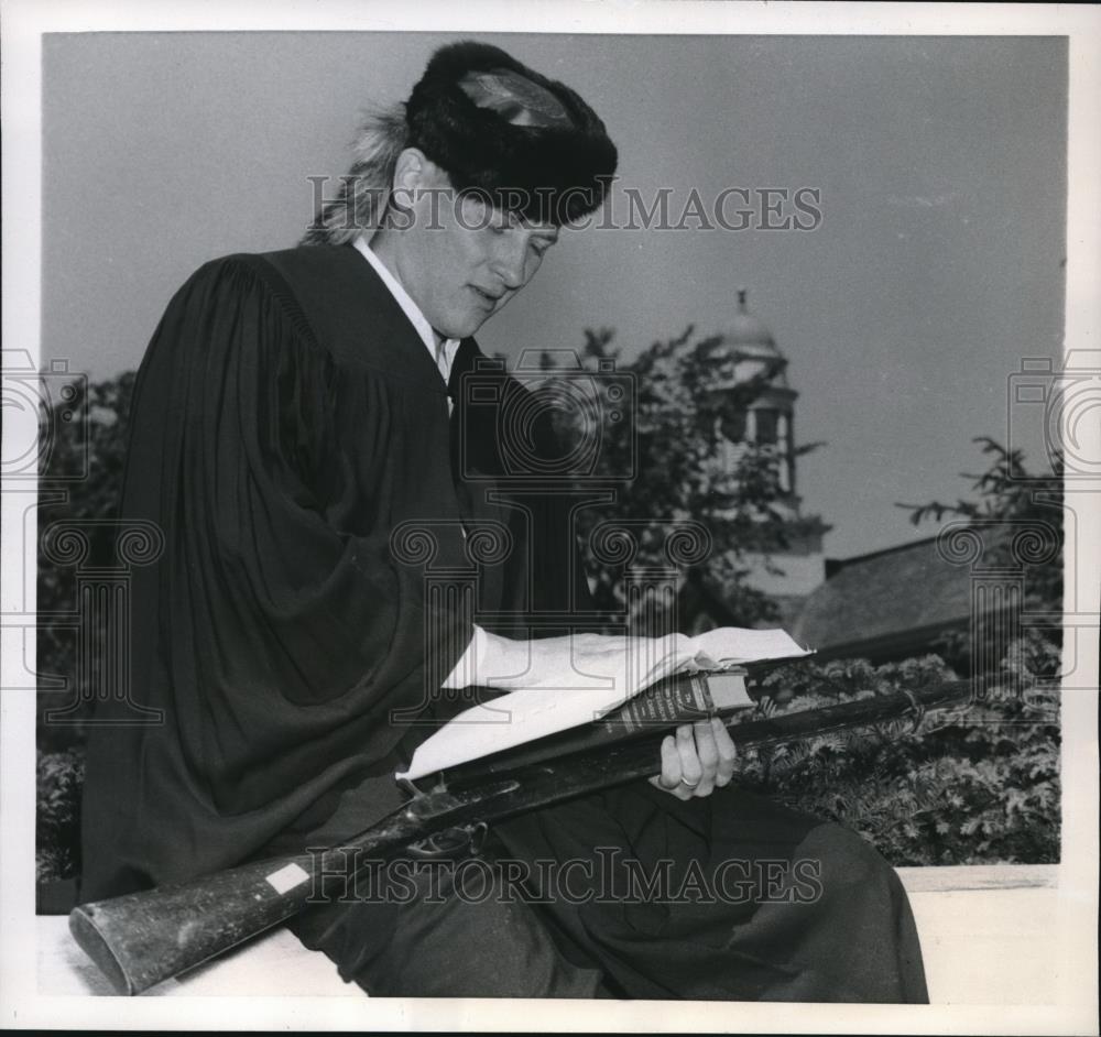 1955 Press Photo David E. Crockett III, No relation, Gets a Degree - nec19876 - Historic Images