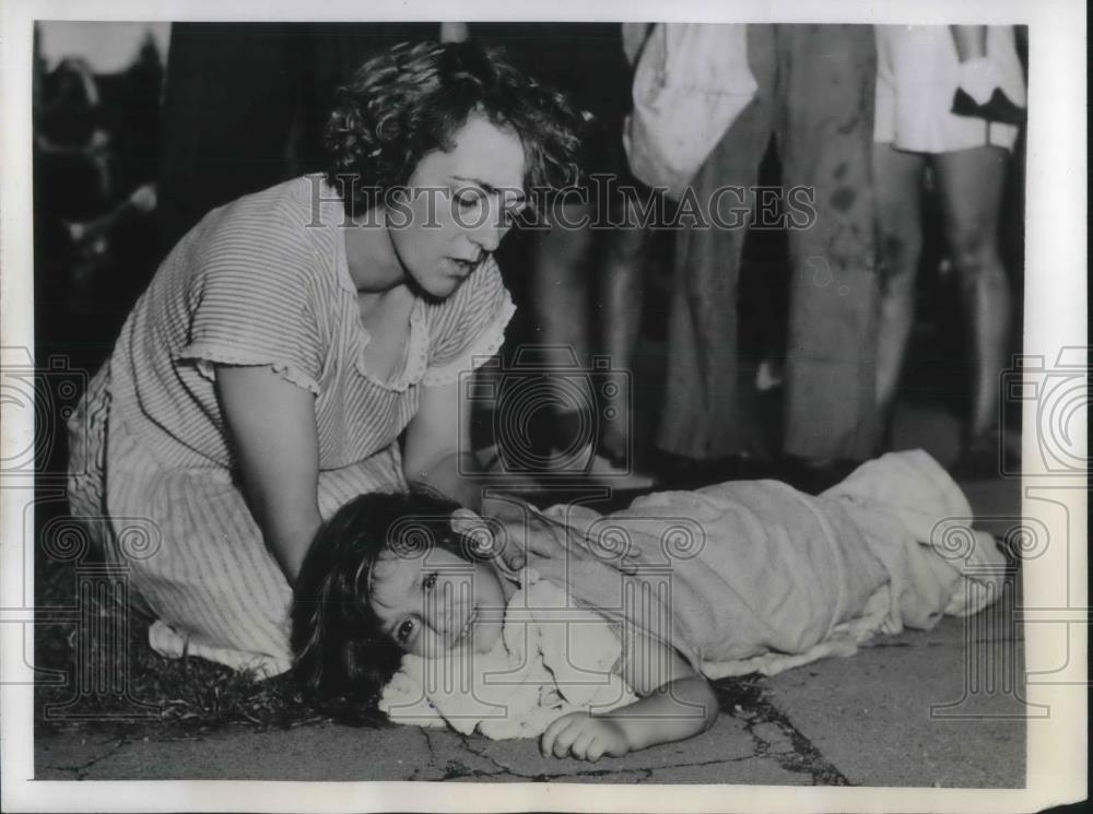 1946 Press Photo Rose Marie Giegerich Struck By Car - nec38828 - Historic Images