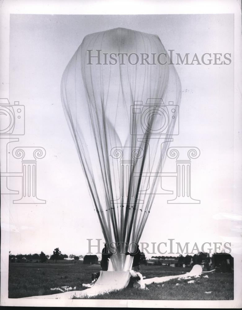 1952 Press Photo Lebanon, PA Brookhaven Lab crew with ballon for atmosphere test - Historic Images