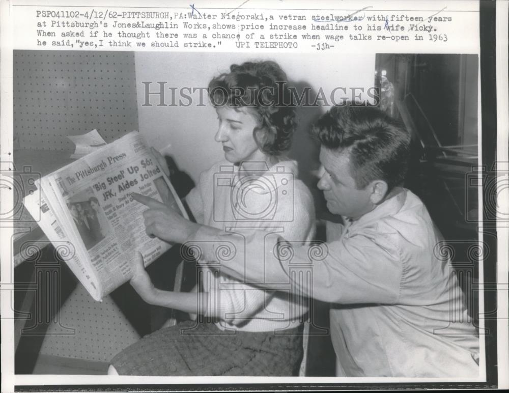 1962 Press Photo Walter Niegorski Veteran Steel Workers Wondering if Strike Come - Historic Images