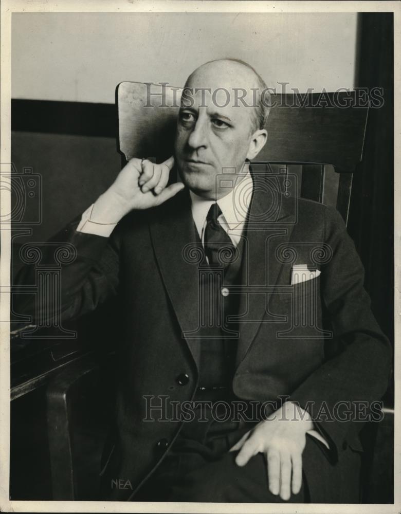 1927 Press Photo Campbell Carrington Brother Of Edward Carrington Ponders Life - Historic Images