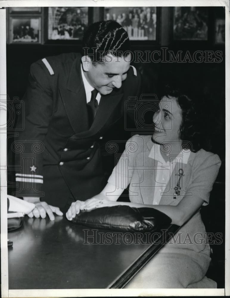 1942 Press Photo Lieut. Jose A. Ojeda-Valdes weds - nec40130 - Historic Images