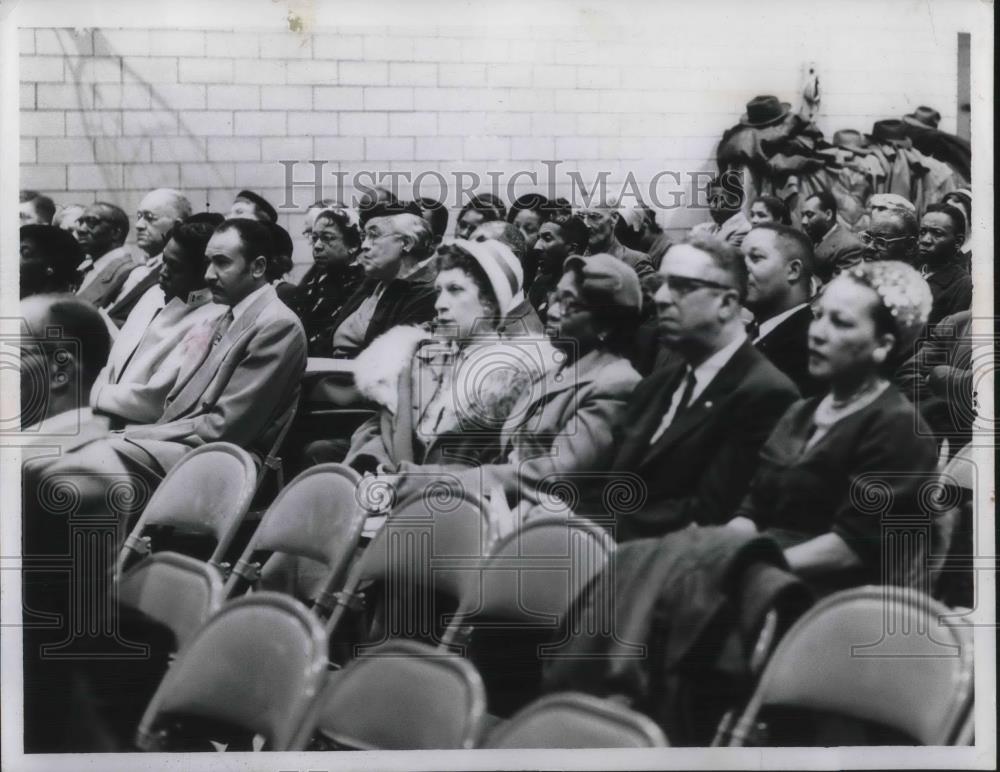 1957 Press Photo Mayor Celebrezze spoke at Glenville Area Community Council - Historic Images