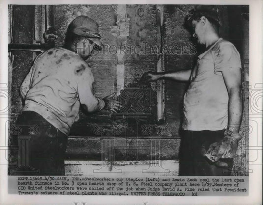 1952 Press Photo Steelworkers Guy Staples and Lewis Zook - Historic Images