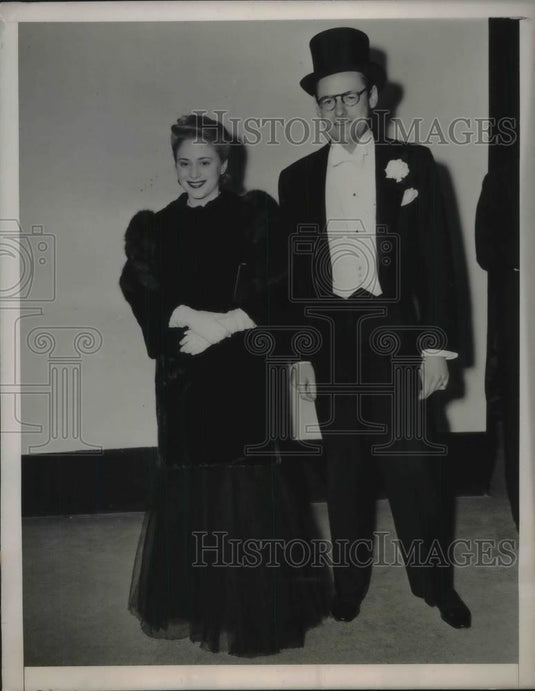 1940 Press Photo Rose Mary Warburton & Cousin John Astor Drayton at Horse Show - Historic Images