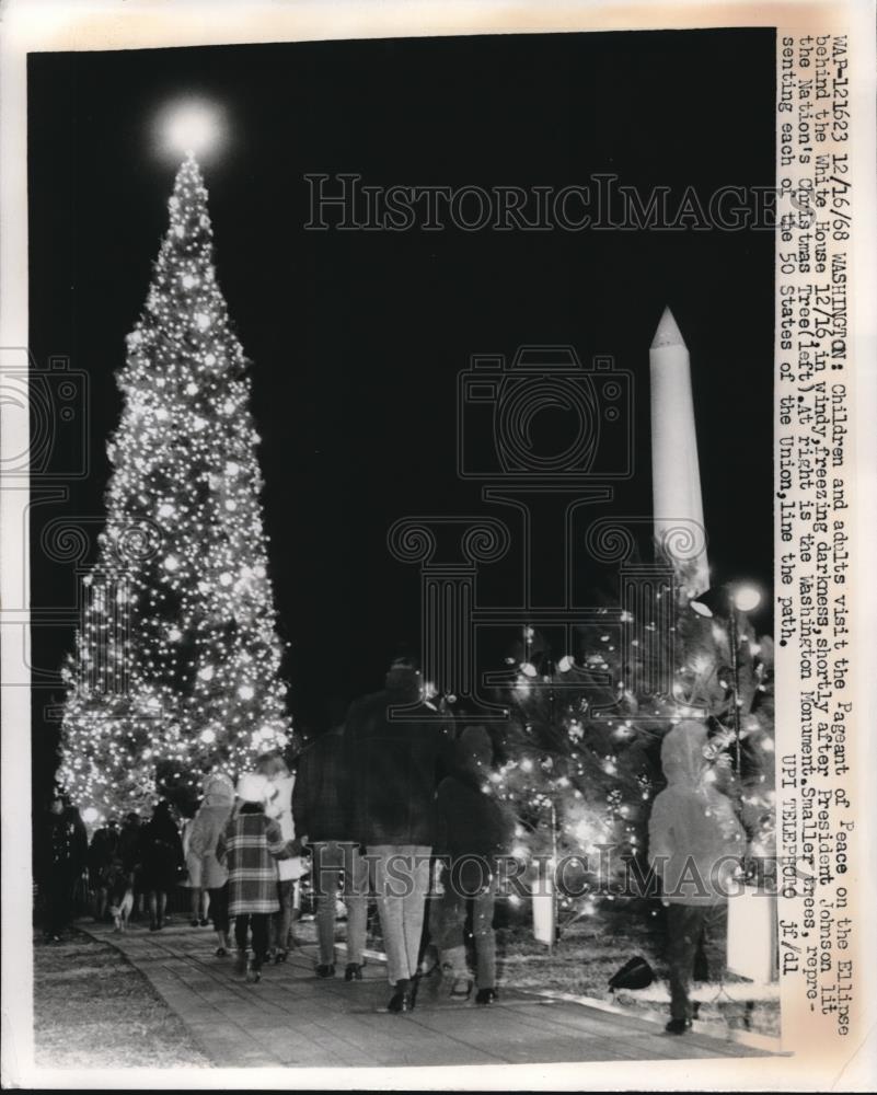 1968 Press Photo Children Visit Christmas Pageant Of Peace At White House - Historic Images