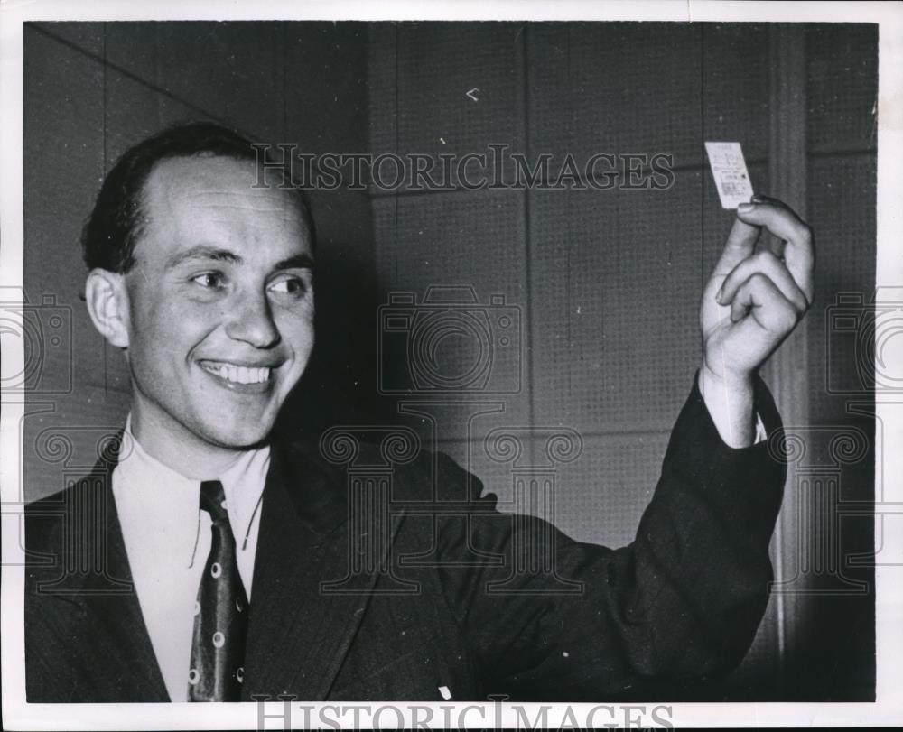 1954 Press Photo Peter Neschkoff Bulgaria East Berlin Refugee Ticket - Historic Images