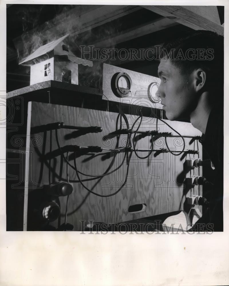 1952 Press Photo Chuck&#39;s 4_H Club training Center Chas F. Morrow - nec39667 - Historic Images