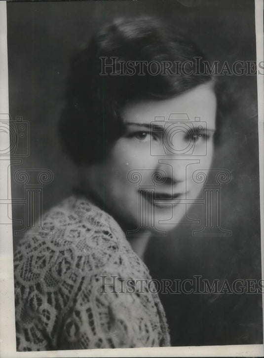 1932 Press Photo Student nurseIrma Farrell shot - nec36288 - Historic Images
