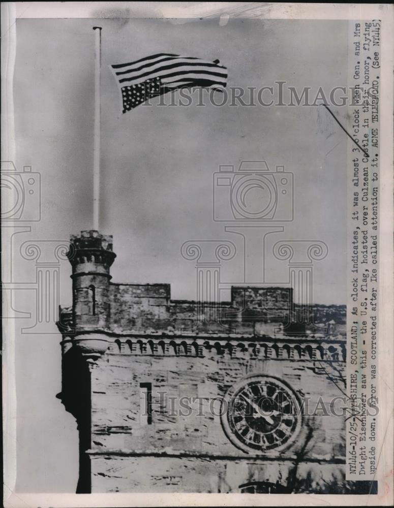 1951 Press Photo The American flag hoisted over the Culzean Castle - Historic Images