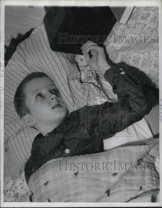 1950 Press Photo Kenneth W. Skippy Franks of Cordley School by Remote Control - Historic Images