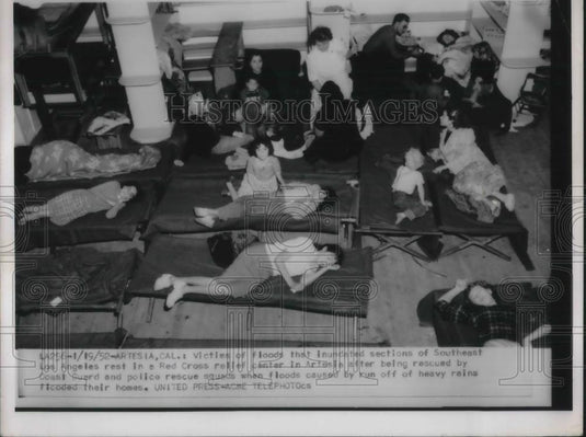 1952 Press Photo Victims of floods - Historic Images