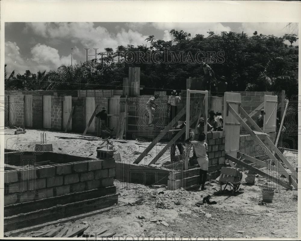 1940 Press Photo Dundas Civic Centre In Nassau Bahamas Under Construction - Historic Images