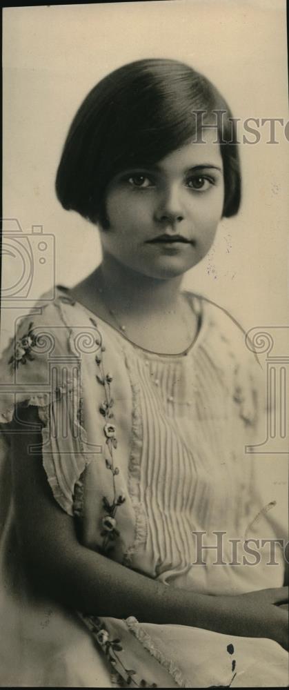 1929 Press Photo Joy Newburg Joseph Newburg Daughter Child Portrait - Historic Images