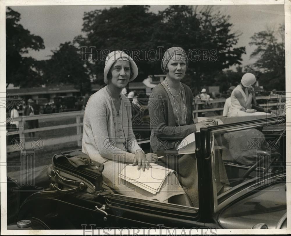 1931 Press Photo Mrs Robert Stone, Edith McOdom Westchester County Horse Show - Historic Images