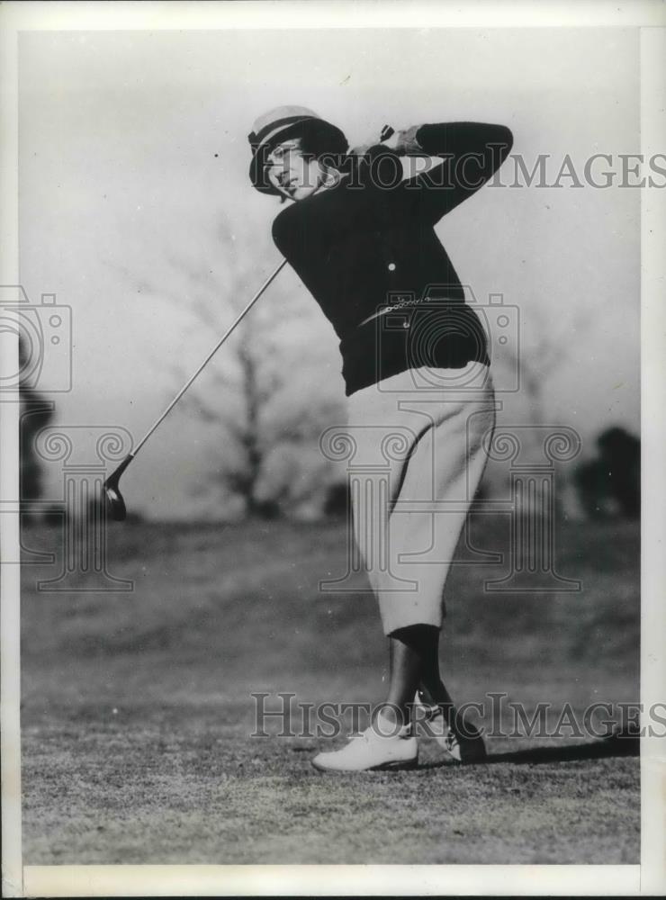 1935 Press Photo Helen Waring golfing at Pinehurst, NC tournament - nec47742 - Historic Images