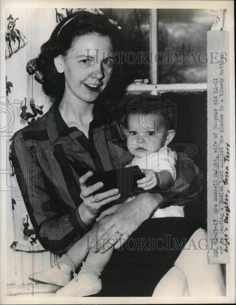 1947 Press Photo Mrs. Russell Haight and daughter Susan Terry - nec46730 - Historic Images