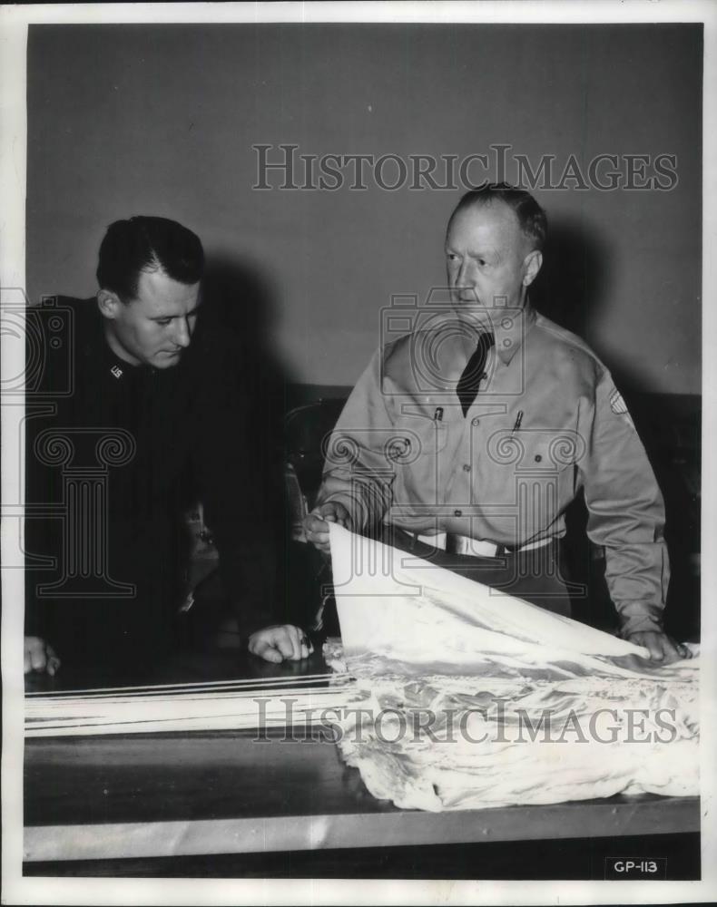 1942 Press Photo Cadet MM Anderson Jr &amp; Ralph Bottriell at Kelly Field, Texas - Historic Images