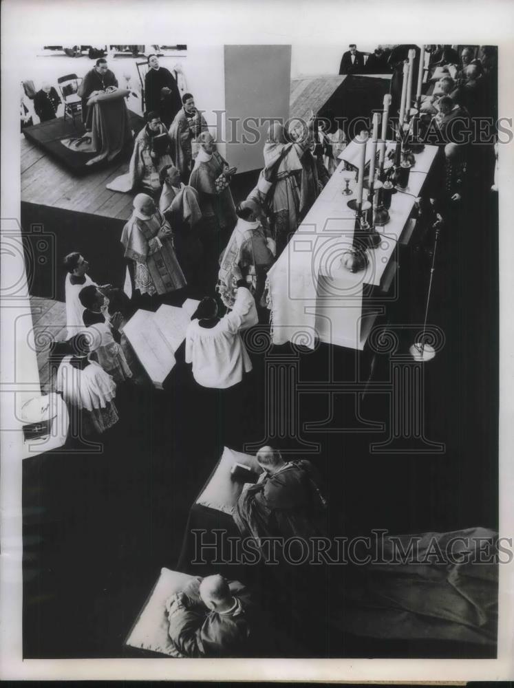 1947 Press Photo Marian Congress James C. Cardinal McGuingan Lansdowne Park - Historic Images