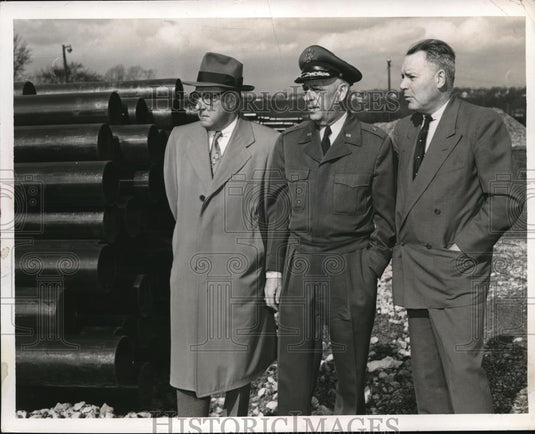1953 Press Photo Brig General KS Metzger & GD Welty Product Manager - Historic Images