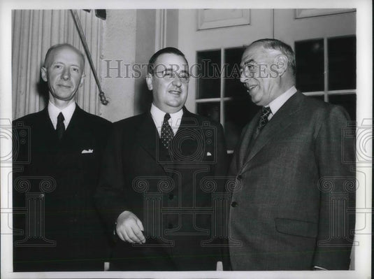 1941 Press Photo M. Errazurtz, Don Michels, Luis Coneha of Chile, Washington DC - Historic Images