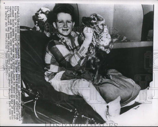 1953 Press Photo Kenneth "Skippy" Franks with his entry for Dog Show - Historic Images