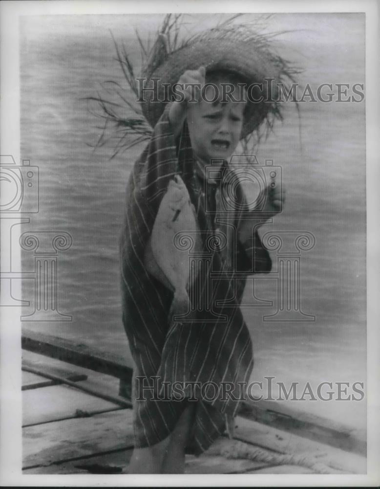 1960 Press Photo Melissa Price holding a fish. - nec51067 - Historic Images