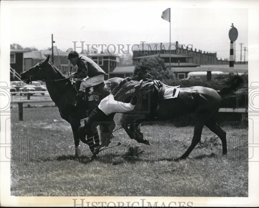 1943 Press Photo Jockey W. Leonard. - nes13293 - Historic Images