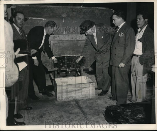 1944 Press Photo Vance Orr General Tire Engineer & William ONeil President - Historic Images