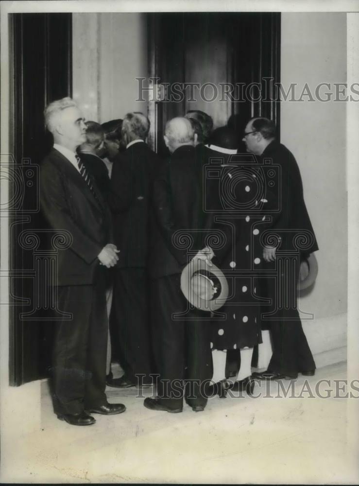 1930 Press Photo Crowd anxious to enter room where the Senate Lobby Committee - Historic Images