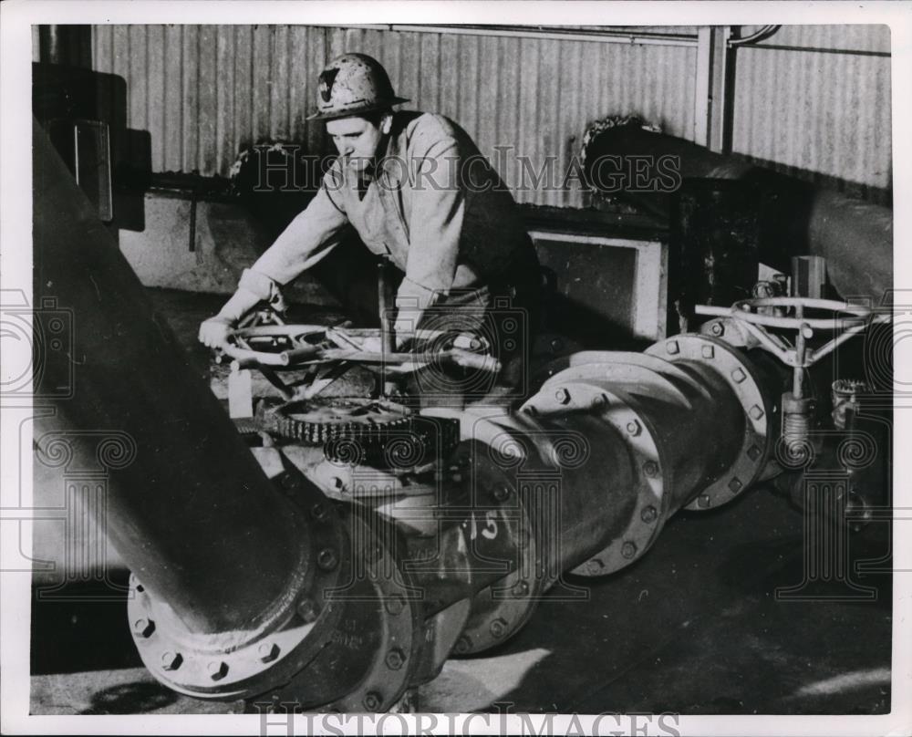 1940 Press Photo Coal pipeline, a revolutionary way to transport coal - Historic Images