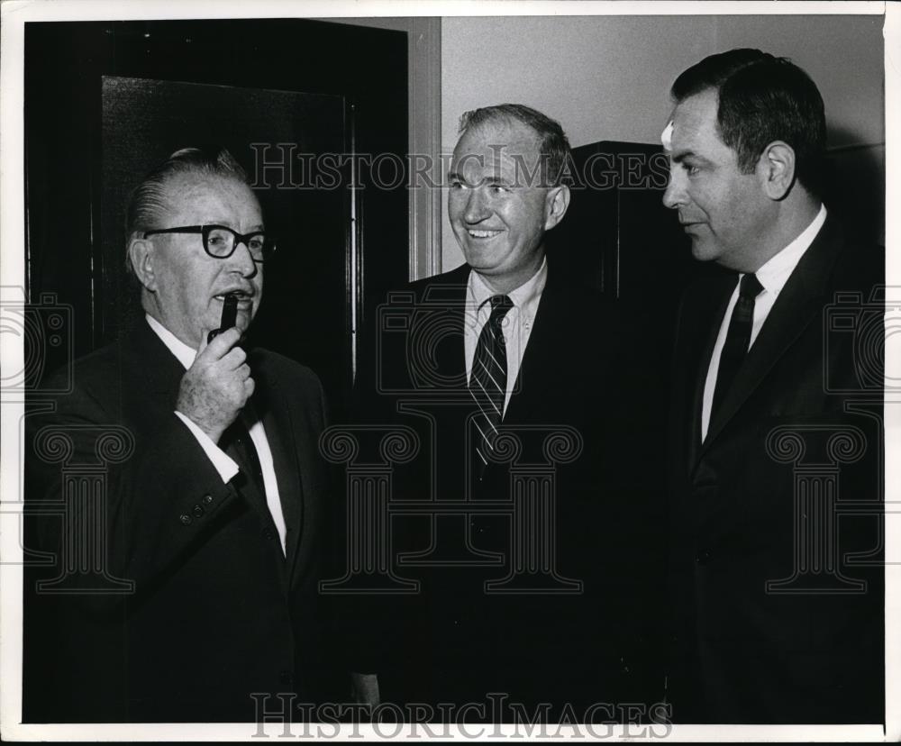 1968 Press Photo Vincent McDonnel with John Delury and Herbert Haber - Historic Images