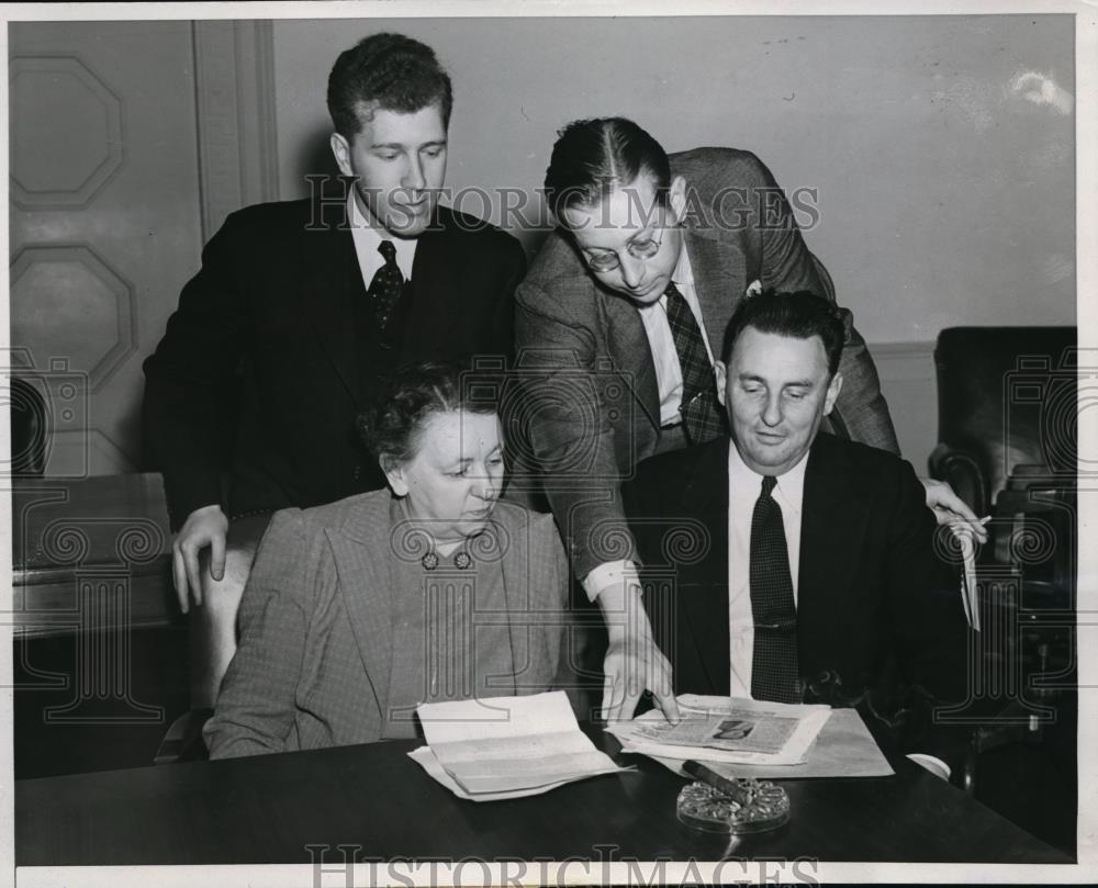 1941 Press Photo Members Of Office Of Price Administration & Civilian Supply - Historic Images